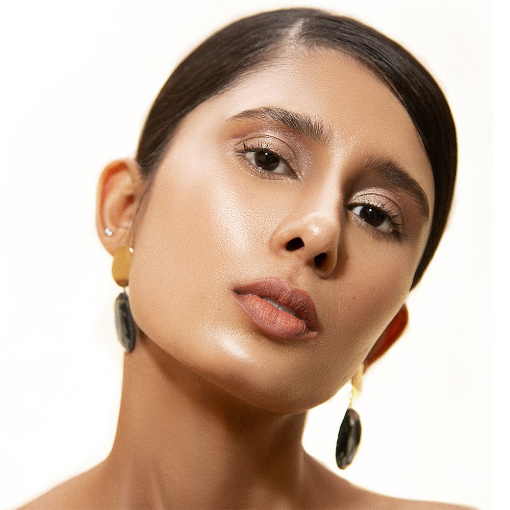 sugar illuminating moisturizer 01 gold diggin