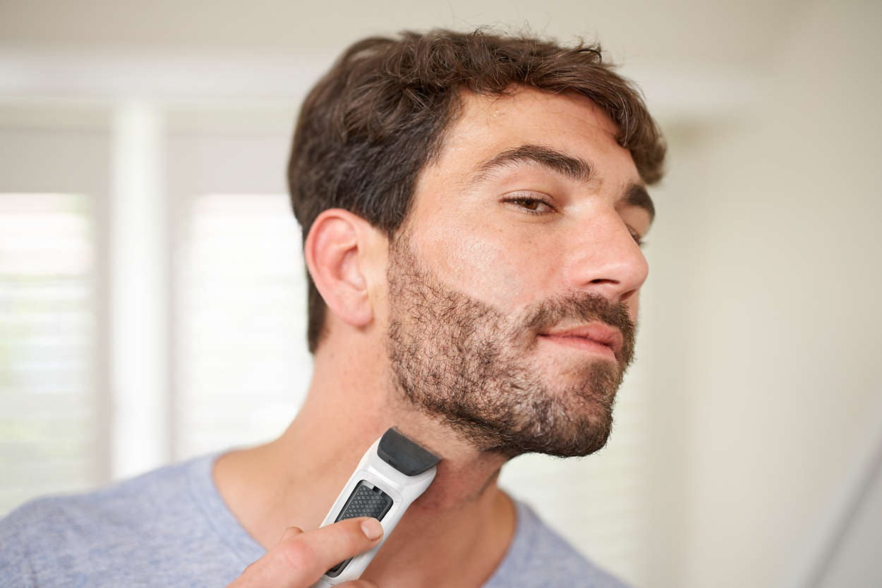 Philips Trimmer MG3721/65 Multigroom Series 3000 7-In-1 (Face, Hair And Body) - Trimmer