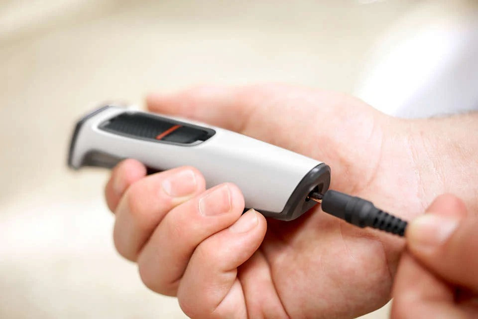 Philips Trimmer MG3721/65 Multigroom Series 3000 7-In-1 (Face, Hair And Body) - Trimmer